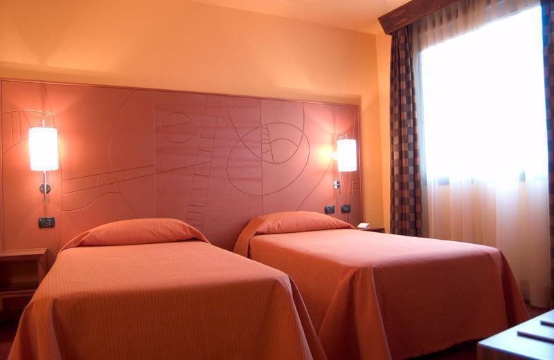 B&B Hotel Sassuolo Esterno foto